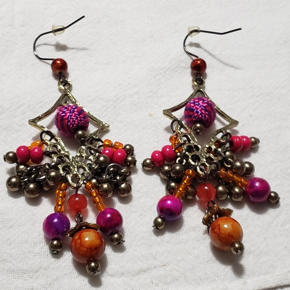 Colorful brushed Goldtone dangles with glass beads Earrings - Picture 4 of 4
